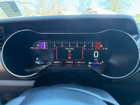 Used 2022 Ford Mustang GT Premium w/ Equipment Group 401A image 11