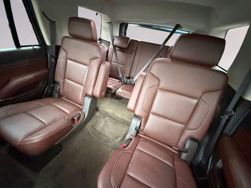 Used 2018 Chevrolet Tahoe Premier RWD image 16