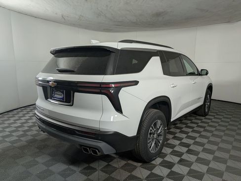 New 2026 Chevrolet Traverse LT w/ Driver Confidence Package image 7