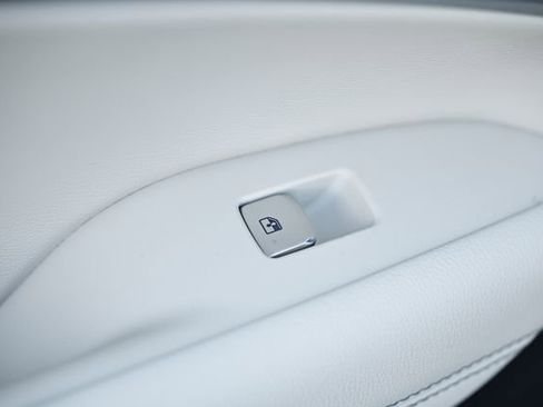 Used 2026 Genesis G70 2.5T image 22