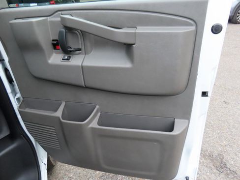 Used 2023 Chevrolet Express 3500 w/ Driver Convenience Package RWD image 14