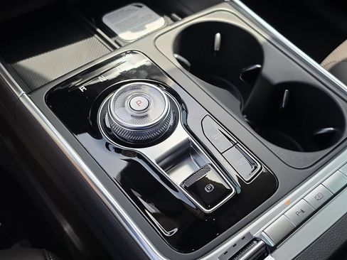 New 2026 Kia Carnival SX w/ SX Dark Edition Package FWD image 28