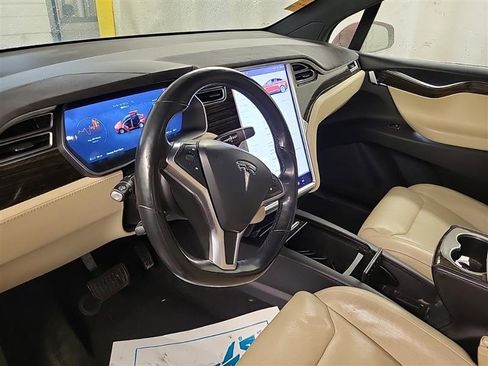 Used 2016 Tesla Model X 90D image 7
