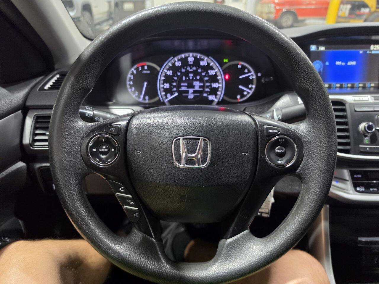 Used 2015 Honda Accord LX image 34