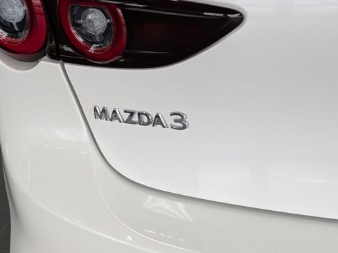 Certified 2025 MAZDA MAZDA3 s image 4