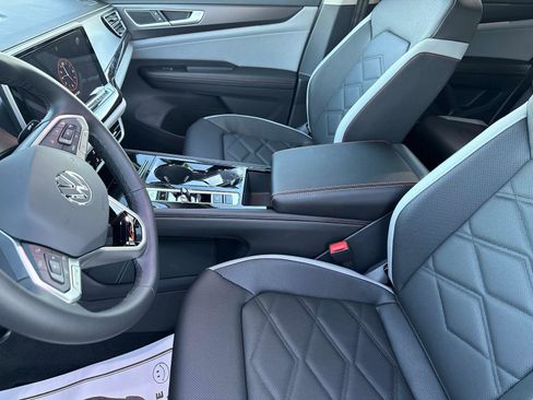 New 2026 Volkswagen Atlas Peak Edition image 20