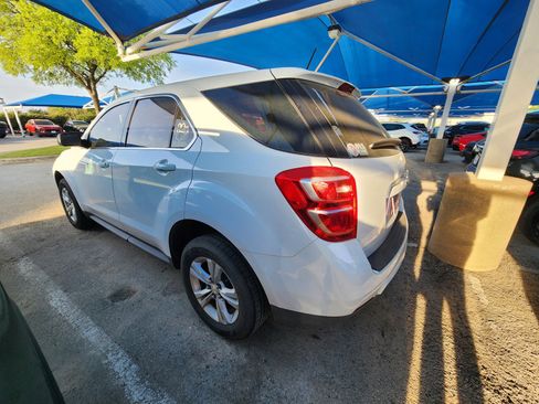 Used 2016 Chevrolet Equinox LS image 3