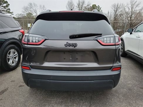 Used 2019 Jeep Cherokee Latitude Plus image 5