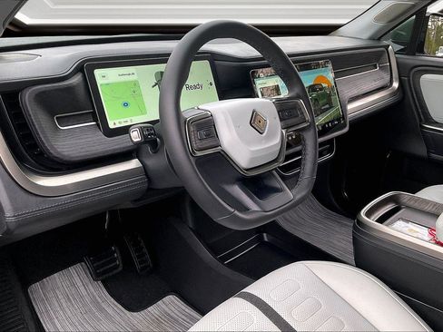 Used 2025 Rivian R1T Adventure image 13