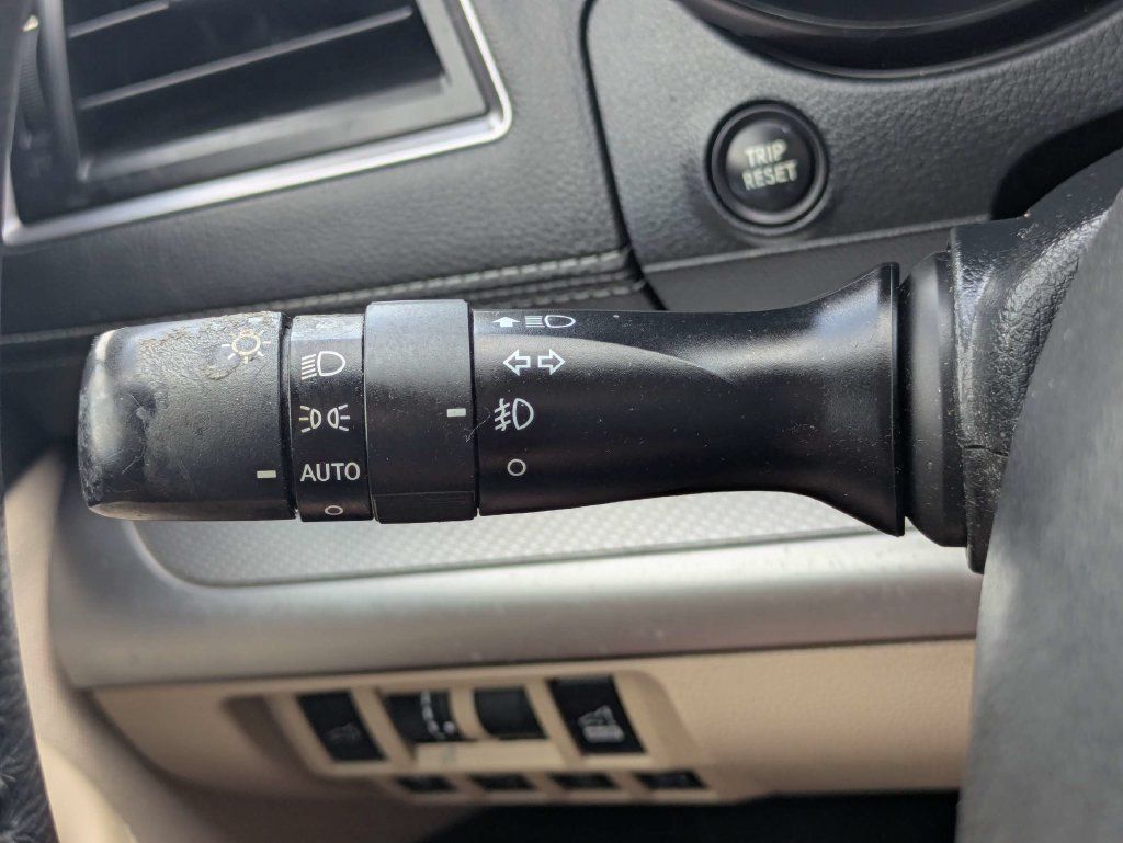 Used 2019 Subaru Outback 2.5i Premium AWD/4WD image 32