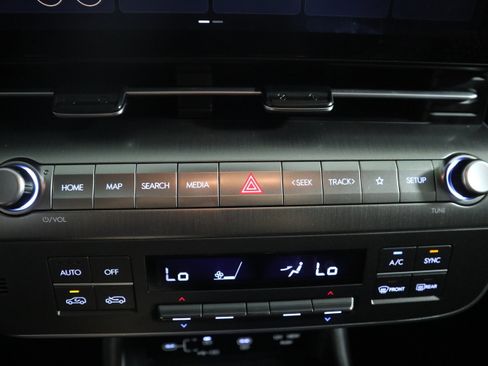 Used 2025 Hyundai Kona SEL AWD/4WD image 34
