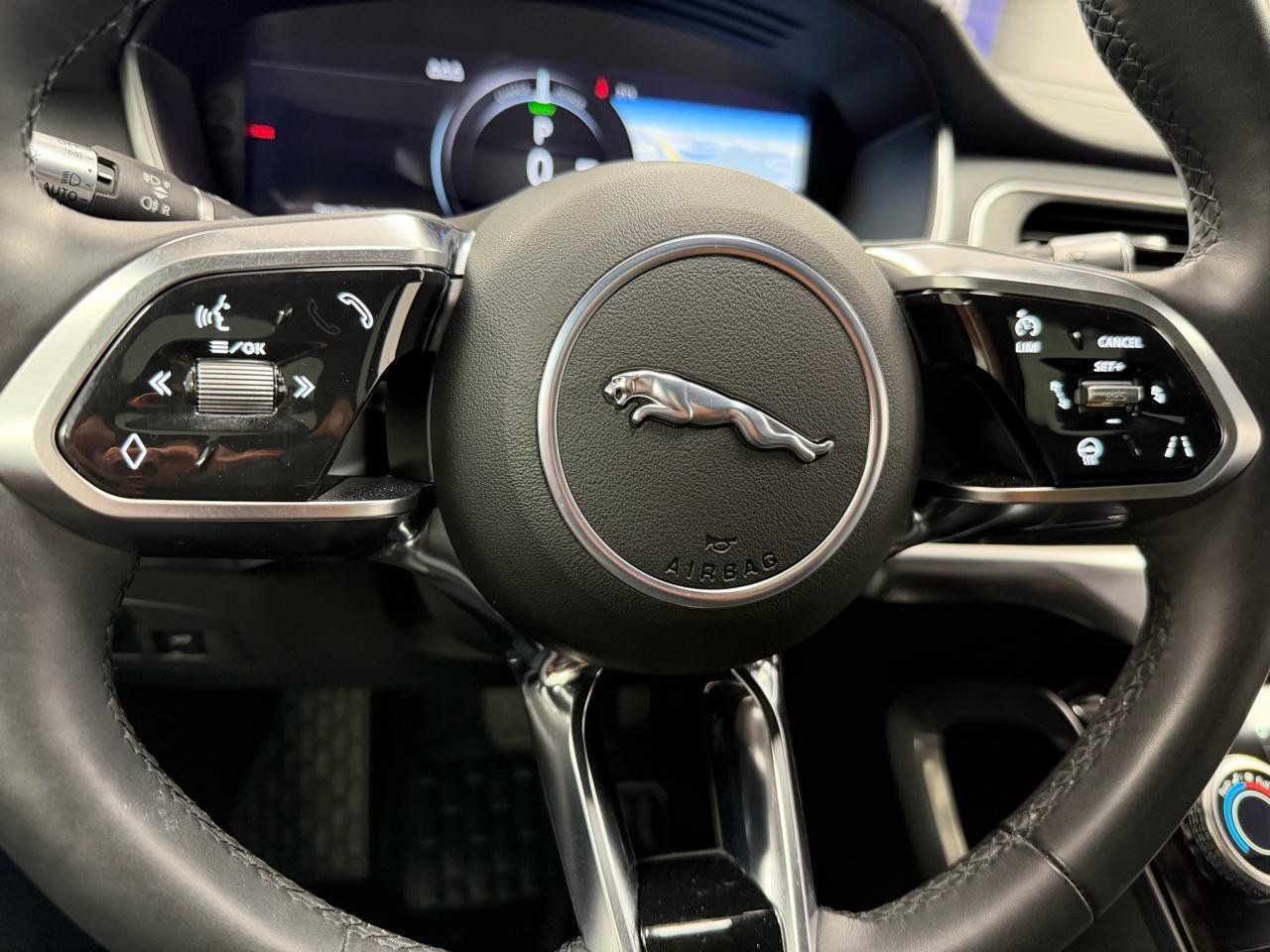 Used 2020 Jaguar I-PACE SE AWD/4WD image 18