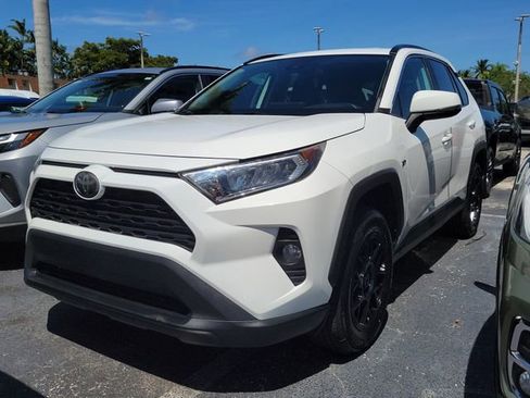 Used 2021 Toyota RAV4 XLE FWD image 31