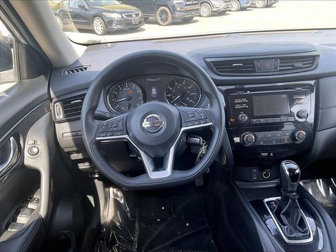Used 2017 Nissan Rogue S w/ S Appearance Package AWD/4WD image 17