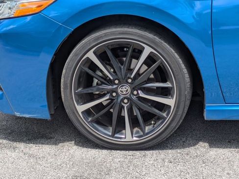 Used 2020 Toyota Camry XSE FWD image 7
