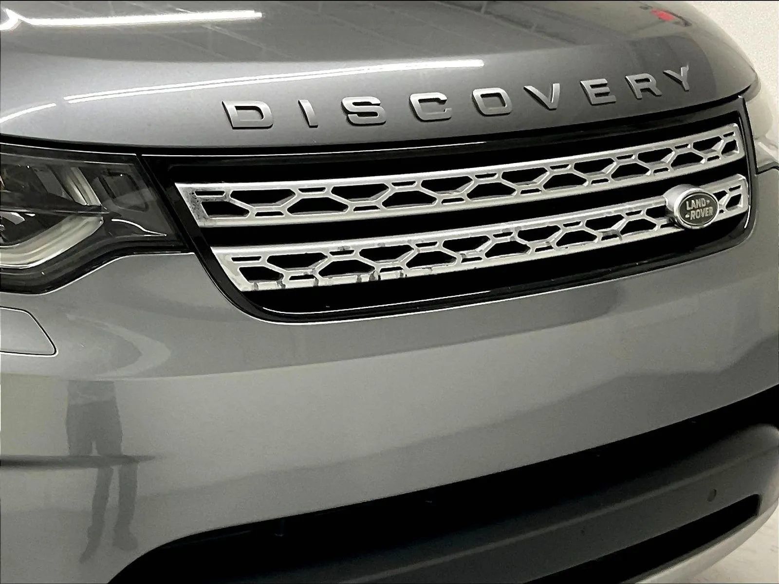 Used 2019 Land Rover Discovery HSE AWD/4WD image 40