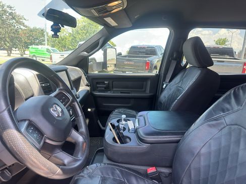 Used 2022 RAM 3500 Tradesman AWD/4WD image 19