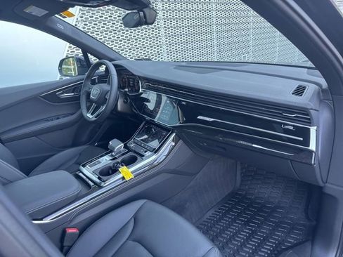 Used 2025 Audi Q7 3.0T Premium Plus w/ Premium Plus Package image 8