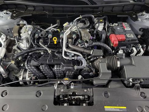 Used 2024 Nissan Altima 2.5 SR w/ SR Premium Package FWD image 14