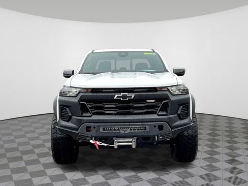 Used 2025 Chevrolet Colorado Trail Boss AWD/4WD image 2