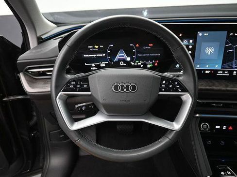 Used 2025 Audi Q5 Premium w/ Convenience Package AWD/4WD image 15