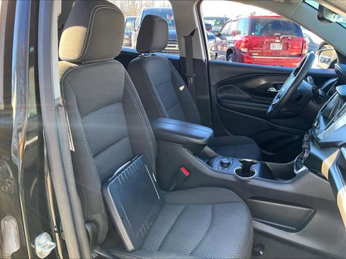 Used 2022 GMC Terrain SLE w/ Driver Convenience Package image 11