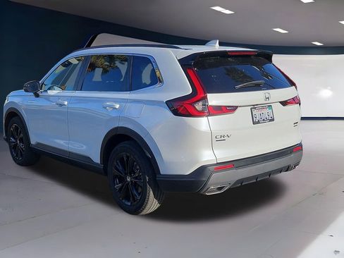 Used 2024 Honda CR-V Sport Touring image 3