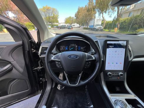 Used 2024 Ford Edge SEL image 34
