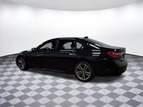 Used 2017 BMW 750i xDrive 750i xDrive image 3