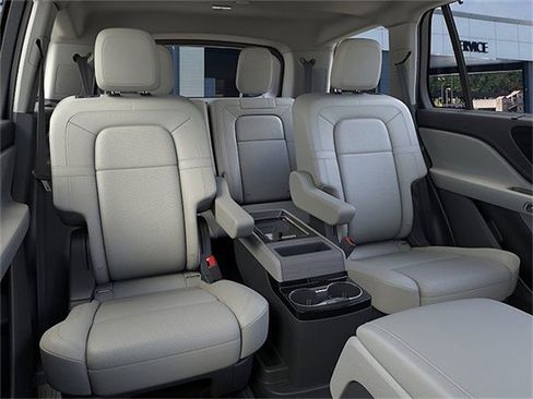 New 2026 Lincoln Aviator Reserve AWD/4WD image 11