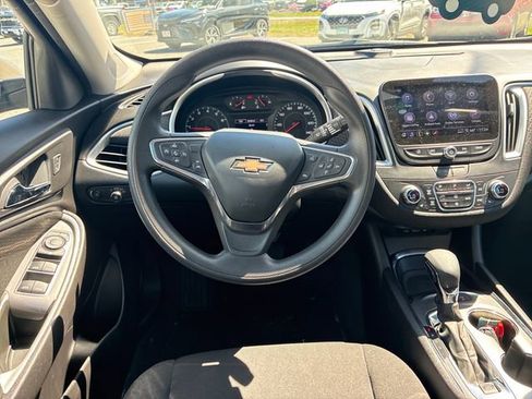 Used 2024 Chevrolet Malibu LT FWD image 13