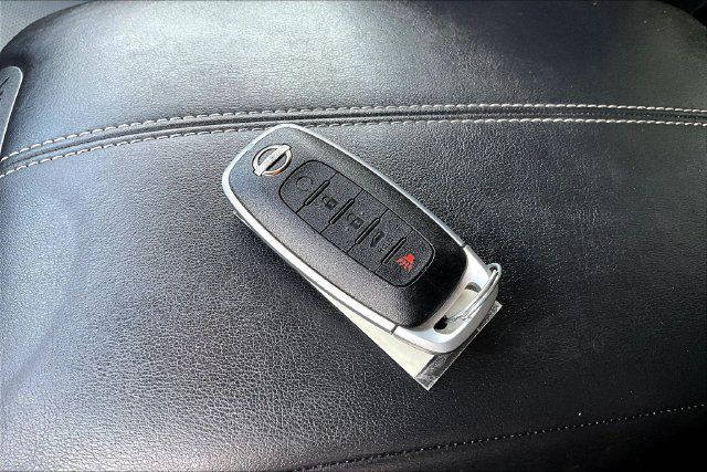 Used 2026 Nissan Pathfinder SL FWD image 34
