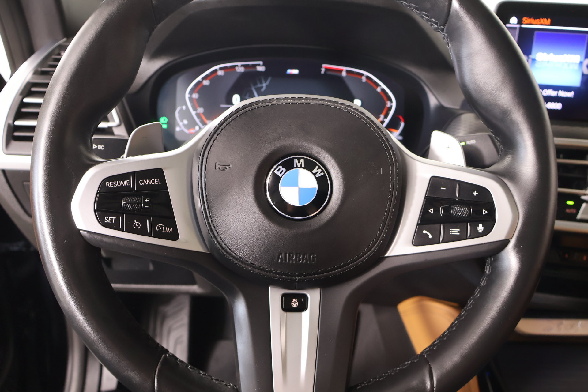 Used 2024 BMW X4 xDrive30i w/ Premium Package AWD/4WD image 3