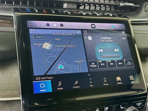 Used 2024 Jeep Grand Cherokee Limited 4xe w/ Luxury Tech Group II image 8