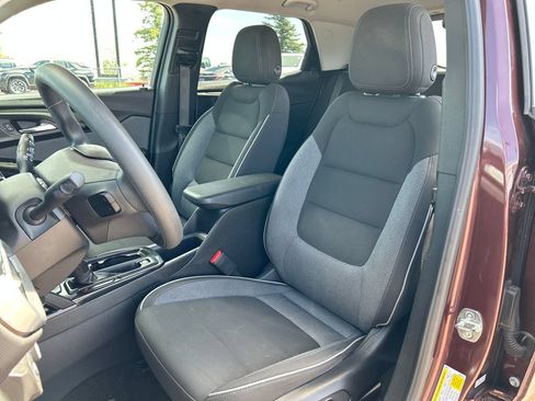 Used 2022 Chevrolet TrailBlazer LT w/ LPO, Blackout Package AWD/4WD image 15
