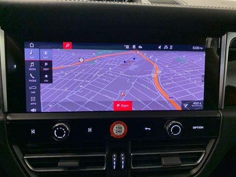 Used 2022 Porsche Macan S AWD/4WD image 29