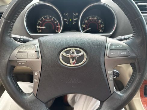 Used 2010 Toyota Highlander Limited w/ Extra Value Pkg 7 FWD image 12