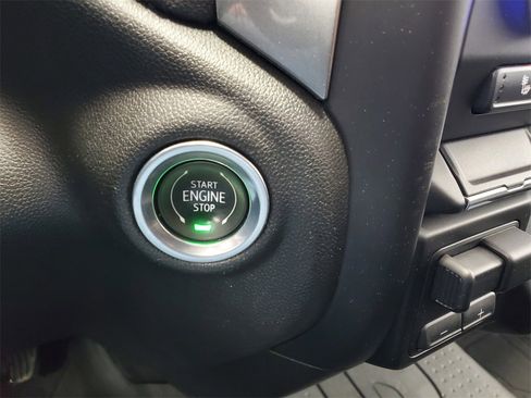 Used 2020 Chevrolet Silverado 1500 LT w/ All-Star Edition image 17