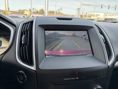 Used 2017 Ford Edge SEL w/ Equipment Group 201A image 18