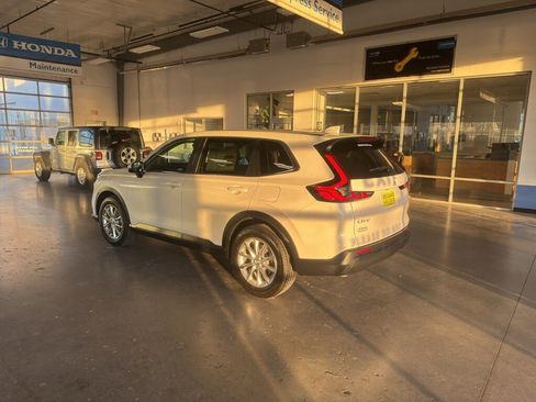 New 2026 Honda CR-V EX image 3
