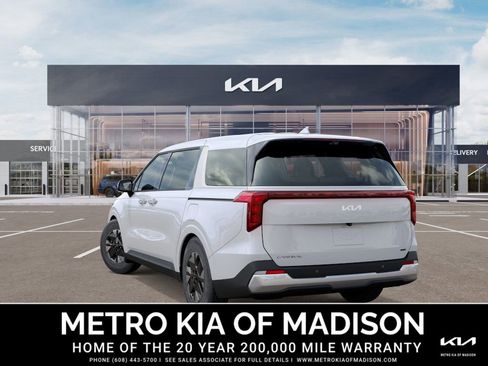 New 2026 Kia Carnival LXS image 4