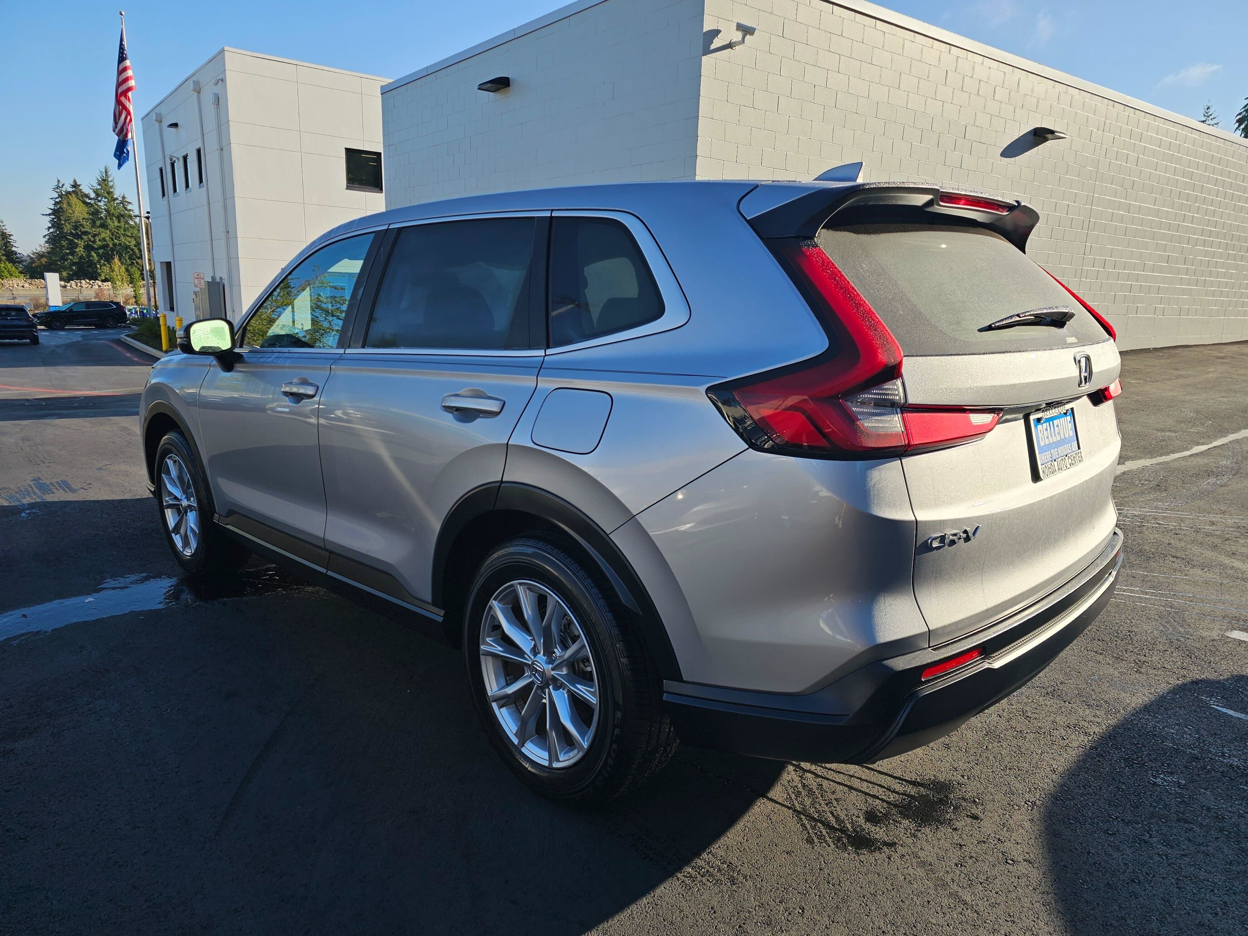 Used 2024 Honda CR-V EX image 5