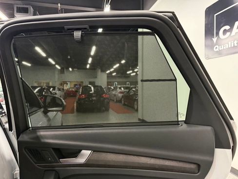 Used 2019 Audi Q5 Prestige w/ Prestige Package AWD/4WD image 33