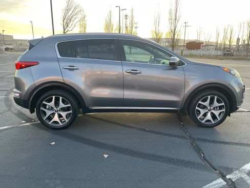 Used 2017 Kia Sportage SX image 8
