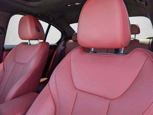 Certified 2024 BMW 330i Sedan w/ Convenience Package RWD image 18