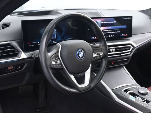 Used 2024 BMW i4 eDrive40 w/ Premium Package RWD image 23