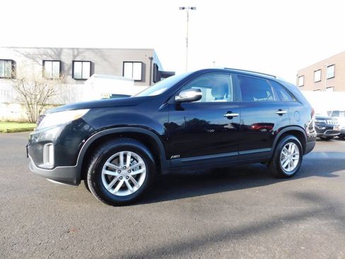Used 2014 Kia Sorento LX AWD/4WD image 4