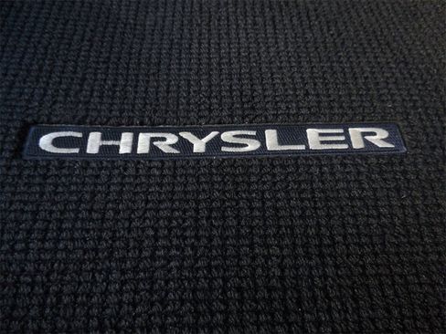 Used 2021 Chrysler 300 Touring L image 17