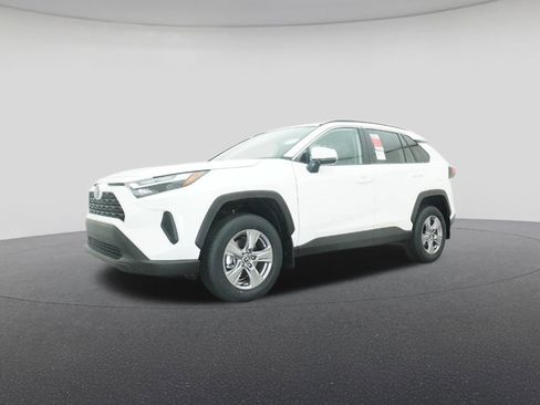 New 2025 Toyota RAV4 XLE FWD image 17
