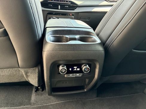 Certified 2026 Buick Enclave Sport Touring FWD image 34